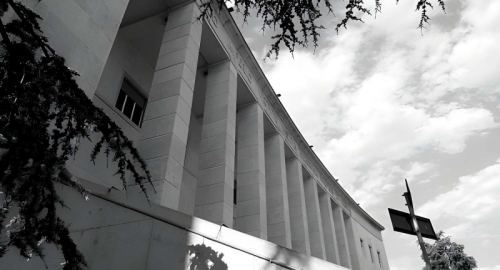 Crollo al Tribunale di Bolzano: edificio inagibile, indagine sulle cause